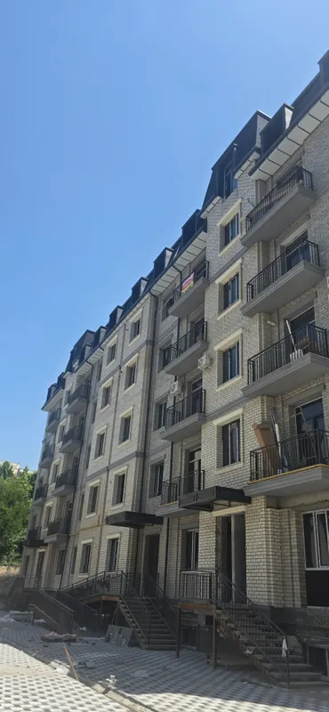 3 xonali kvartira sotiladi 3