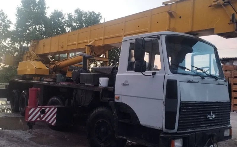 MAZ Автокран 50 тонналик срочно сотилади 2 MAZ Автокран 50 тонналик срочно сотилади 2