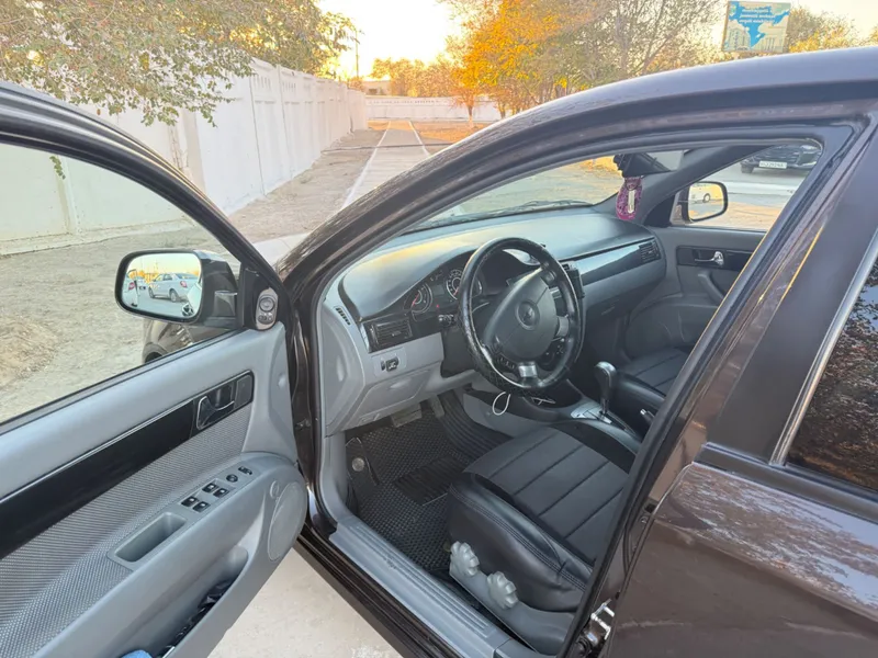 Chevrolet Gentra AT 6