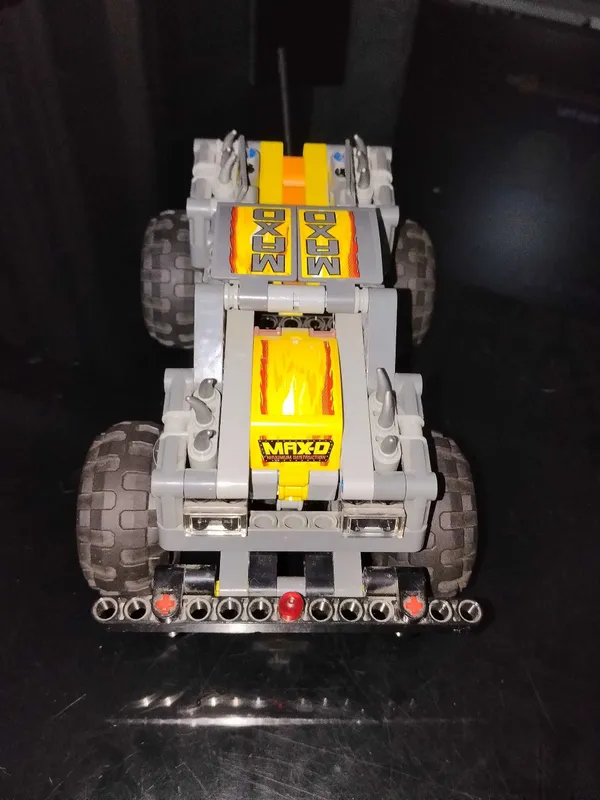 Оригинальный LEGO Technic Monster Jam Max-D 1 Оригинальный LEGO Technic Monster Jam Max-D 1