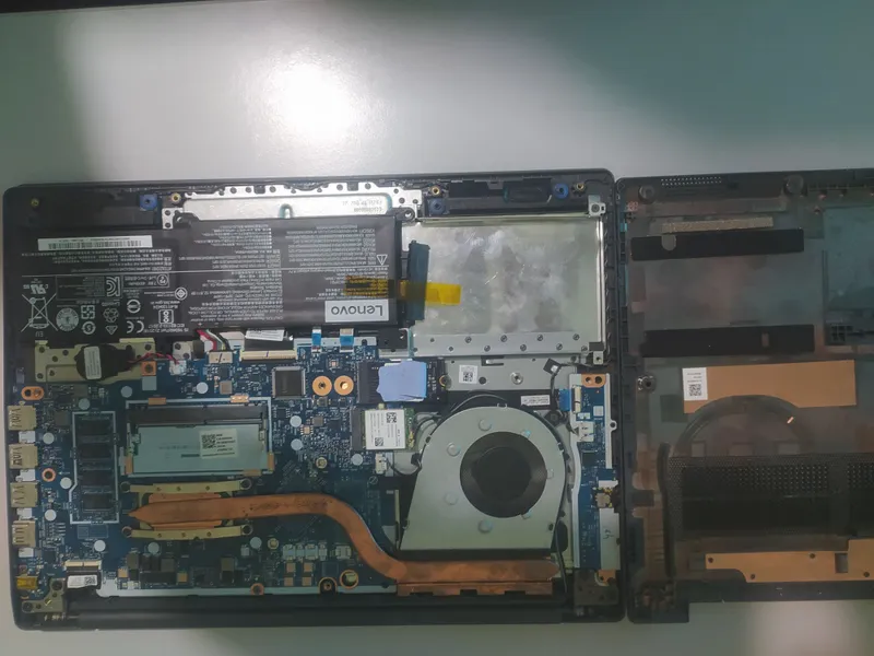 Ноутбук Lenovo V14-IIL (i5) на запчасти / под восстановление 3 Ноутбук Lenovo V14-IIL (i5) на запчасти / под восстановление 3