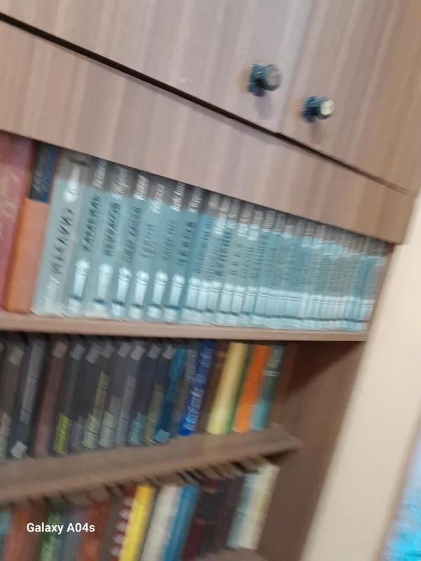 книги продам 4 книги продам 4