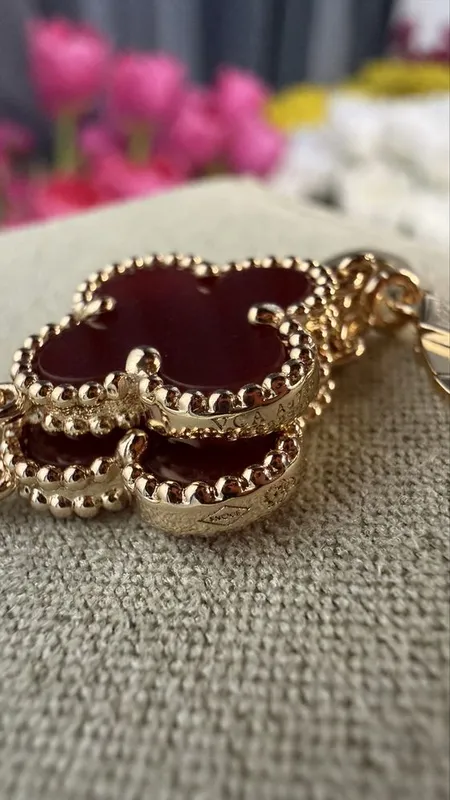 V-Gold Браслет Van Cleef & Arpels 5 V-Gold Браслет Van Cleef & Arpels 5