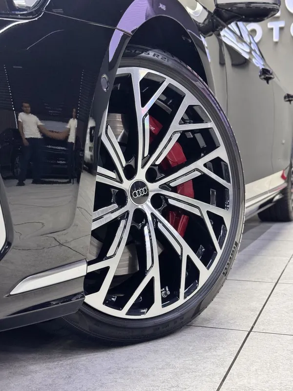 Audi S8 2025 sotiladi 6 Audi S8 2025 sotiladi 6