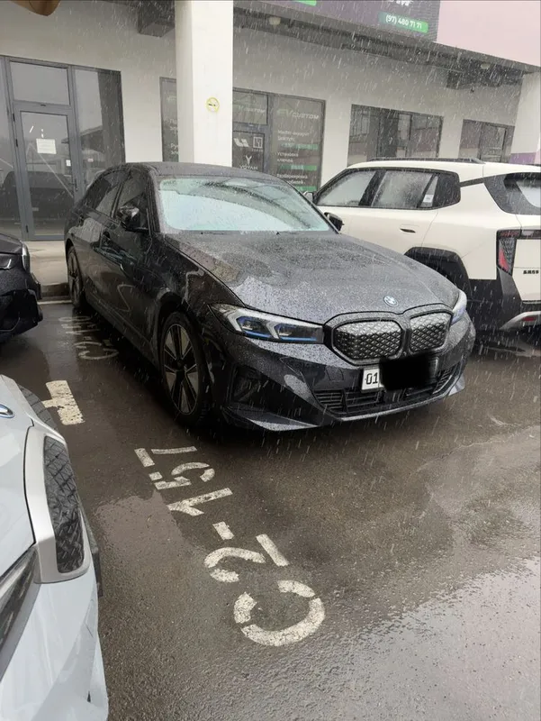 BMW i3 40L nigt Sport 2024 yil