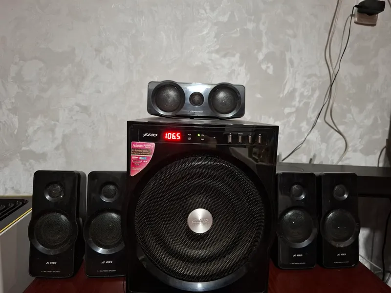 Акустическая система F & D 6000 4 Акустическая система F & D 6000 4