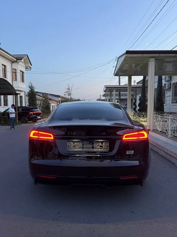 Tesla S 2.1 sekund 100 ga — фото 3