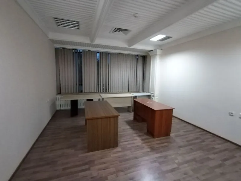 Аренда под офис 155кв.м 5комната, метро Айбек! Бизнес Центр! 18у.е — фото 4