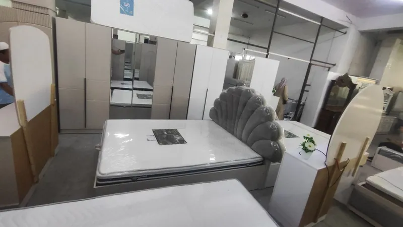 Bizda MDF eshiklar, ROYAL, GULIUS va boshqa turdagi sifatli mebel materiallari mavjud. 7 Bizda MDF eshiklar, ROYAL, GULIUS va boshqa turdagi sifatli mebel materiallari mavjud. 7