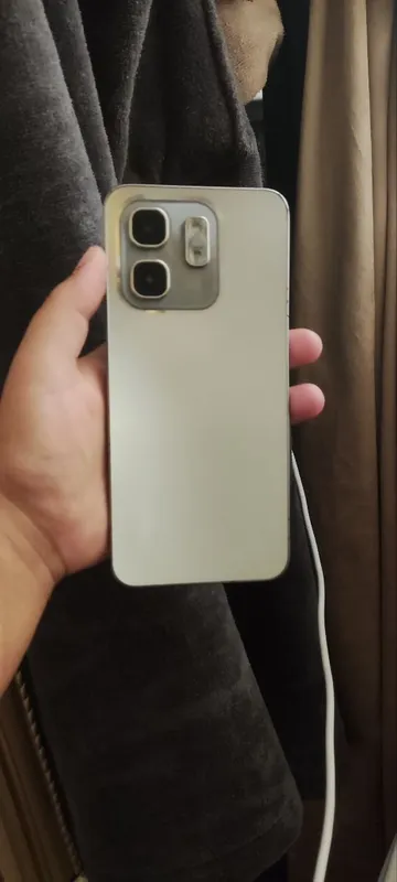 telefon hamma malumot rasmda qoyilgan narx 1Mln 5
