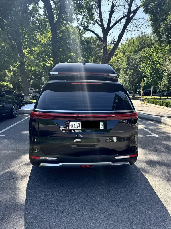 Kia Carnival 2022 — фото 1