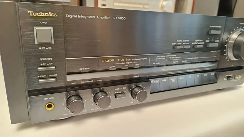 Усилитель. Technics SU-V90D 2 Усилитель. Technics SU-V90D 2