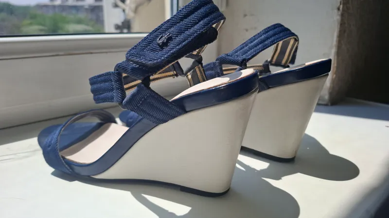 босоножки  кожа  Lacoste