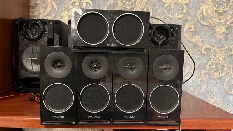 Продам Microlab 5.1 В хорошем состоянии 3