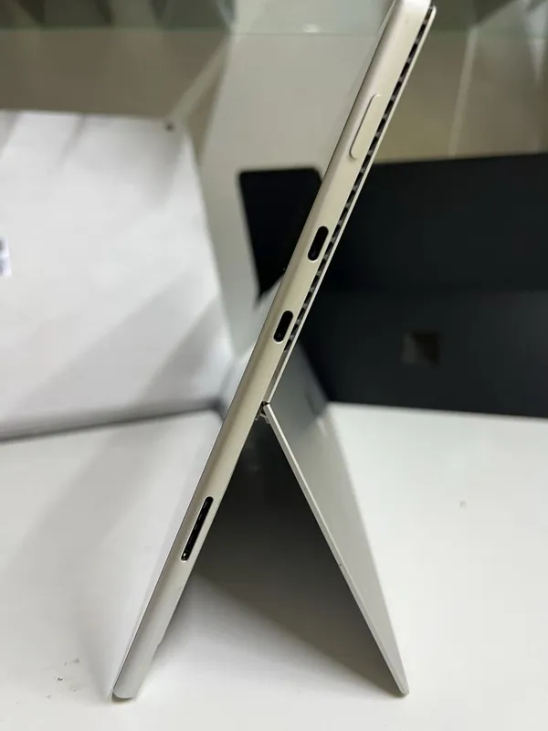 Surface Pro 8 планшет на Windows i5-1135g7 8gb ram PixelSence touch 7 Surface Pro 8 планшет на Windows i5-1135g7 8gb ram PixelSence touch 7