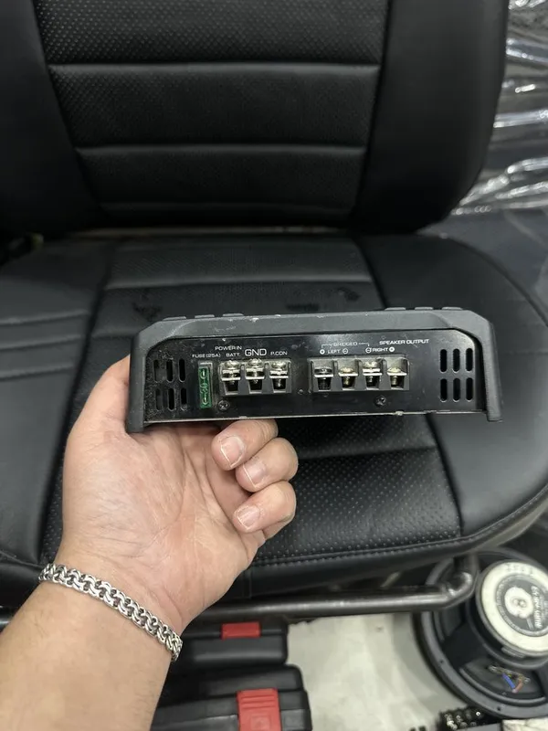 Kenwood 2kanali 350w 4 Kenwood 2kanali 350w 4