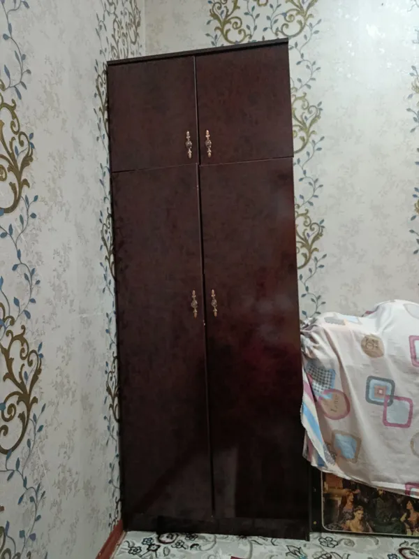 Srochni shkaf sotiladi 200ming 2 Srochni shkaf sotiladi 200ming 2