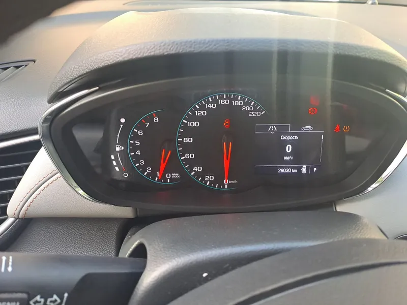 Chevrolet Tracker sotiladi yili 2020 30ming benzin xolati ideal — фото 5