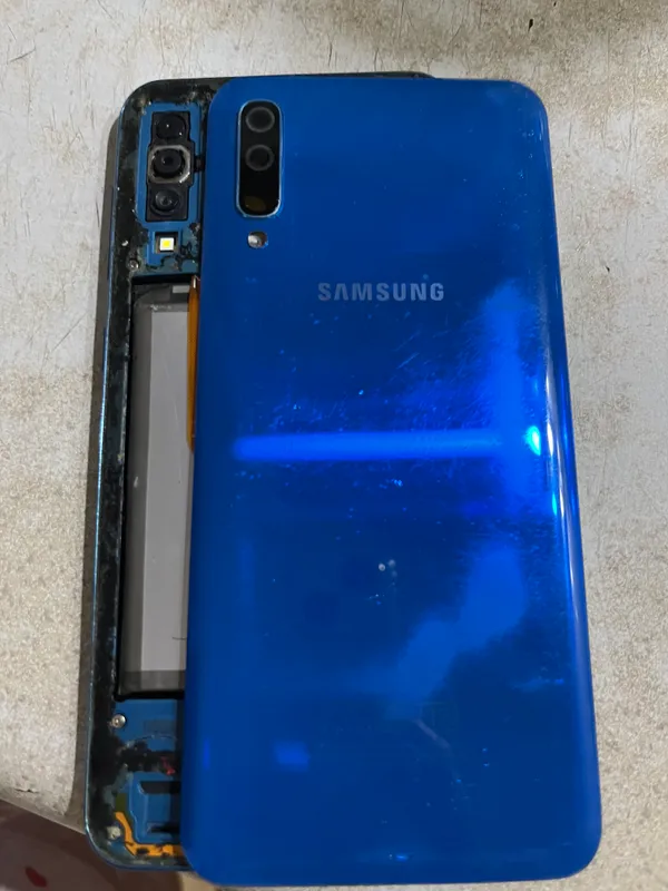 Продаю Samsung A50 1 Продаю Samsung A50 1