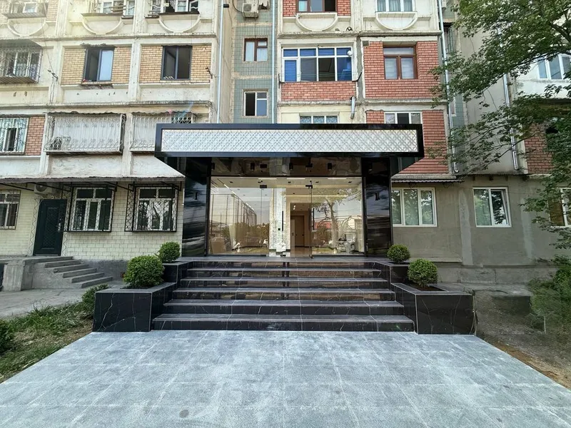 Ул.Тахтапул дарвоза / 1 линия вдоль дароги продается нежилое помещение — фото 1
