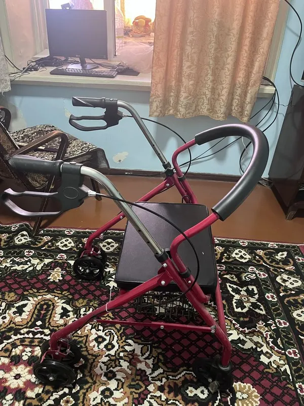 Инвалидная коляска