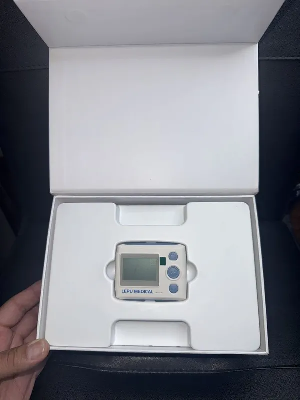 Холтер 12 каналли LEPU MEDICAL новый 8 Холтер 12 каналли LEPU MEDICAL новый 8