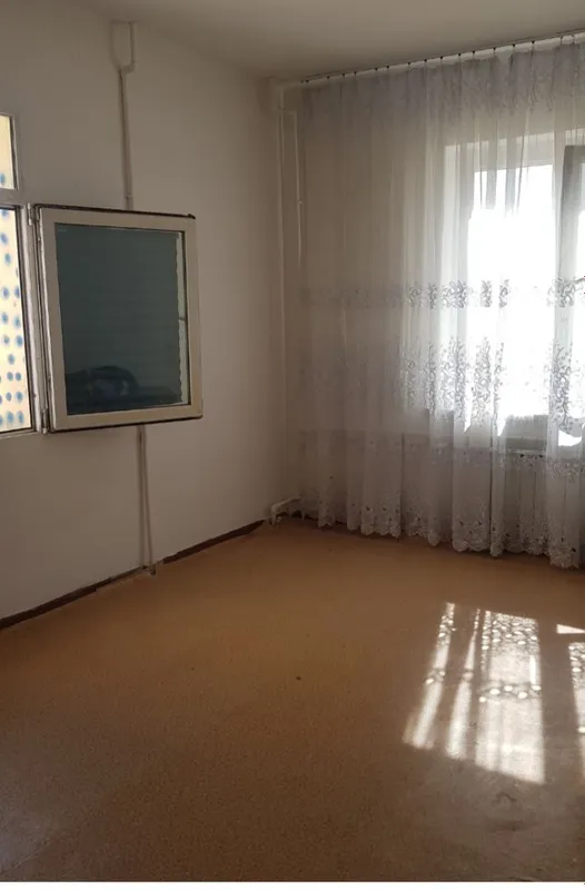 продаю 2 комнатную — фото 2