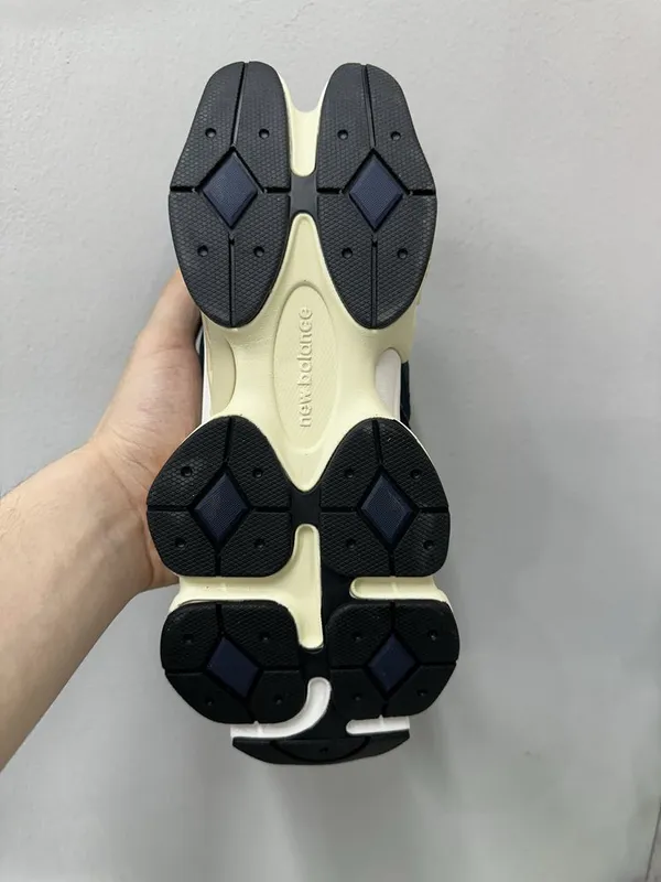 New Balance(9060) кросовки — фото 2
