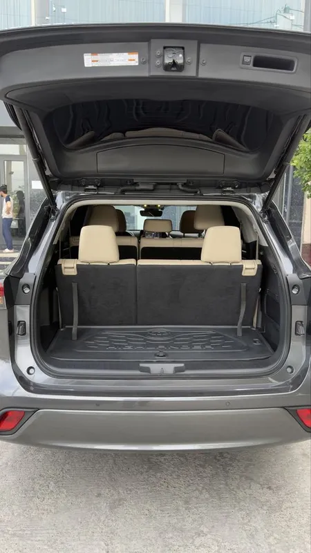 Srochno! Toyota Highlander 2022 2.5 Hybrid Limited — фото 6