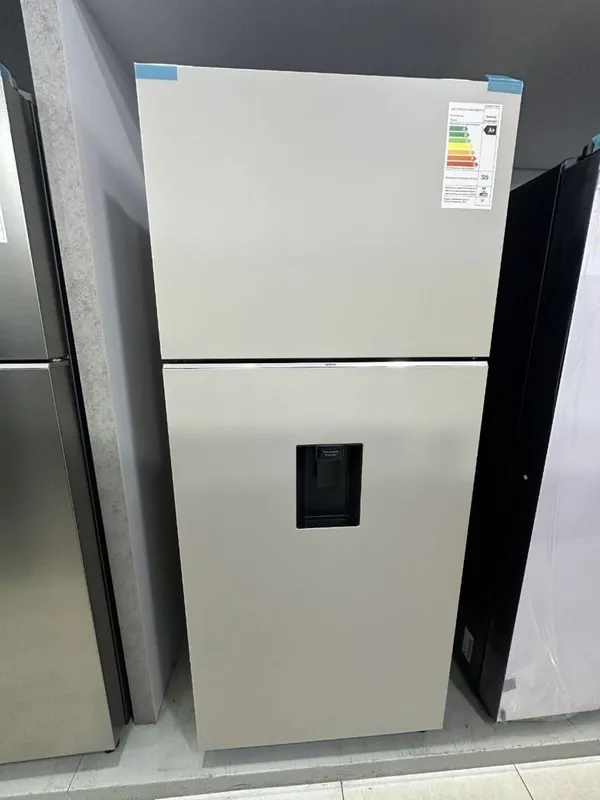 Холодильник Samsung RT53DB7B60ET бежевый — фото 2