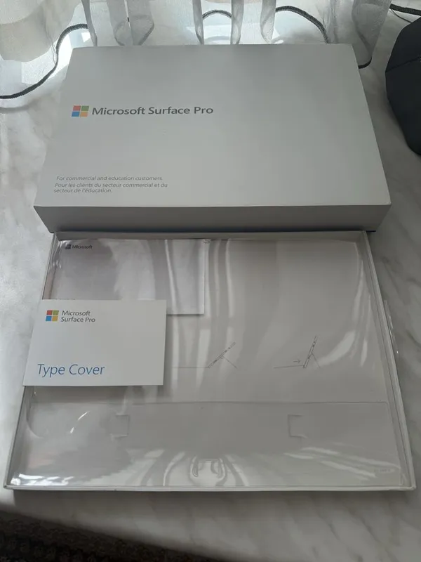 Microsoft Surface Pro 5 256 gb SSD ноутбук-планшет — фото 6