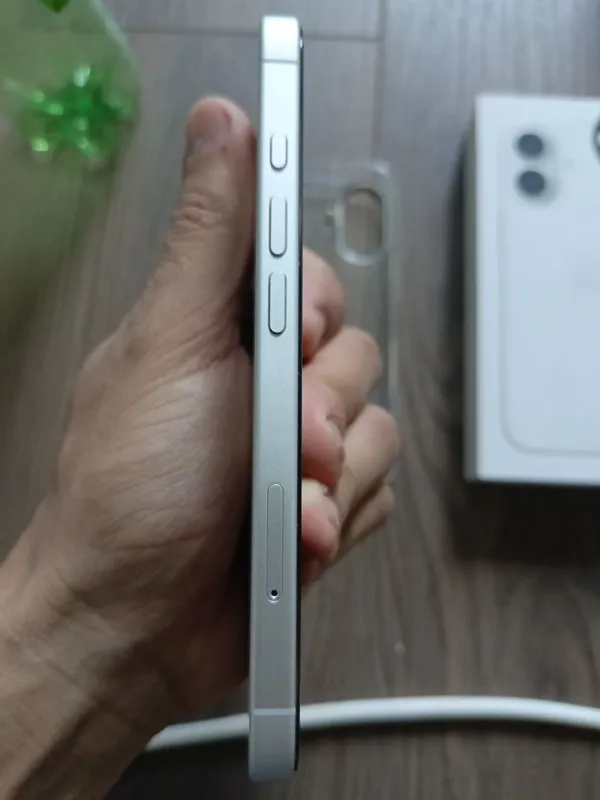 IPhone 16 128g oq rangli 4