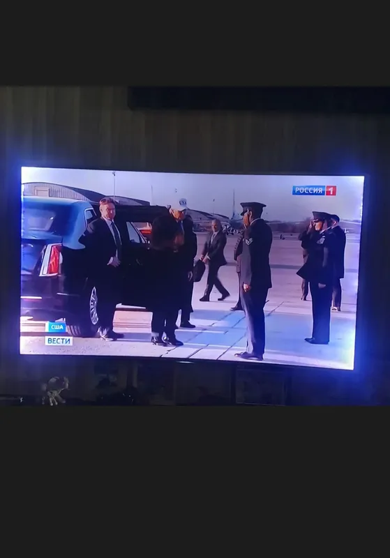 Samsung 55" Curved Smart TV UE55JS9000, 4K UHD 1 Samsung 55" Curved Smart TV UE55JS9000, 4K UHD 1