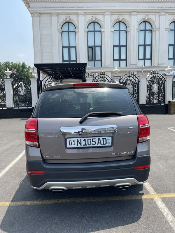 Chevrolet Captiva 3/4 5 Chevrolet Captiva 3/4 5
