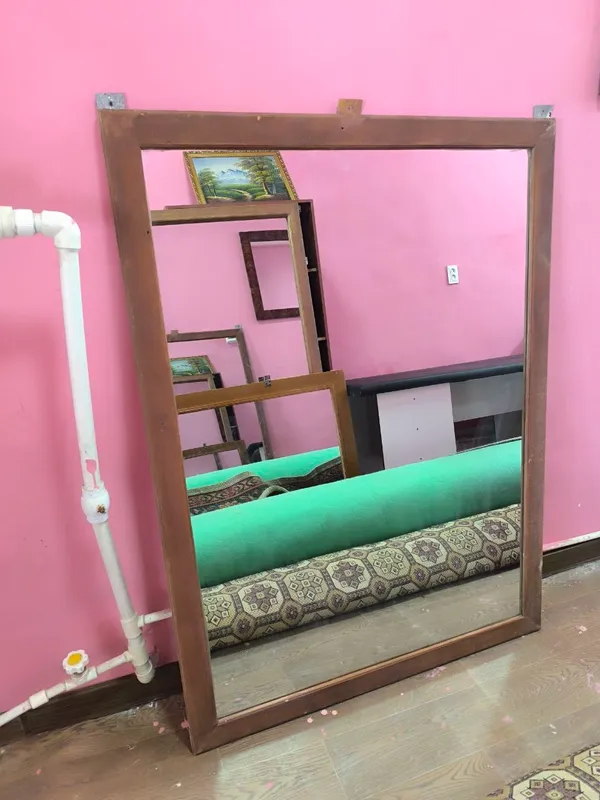 katta oynalar sotiladi