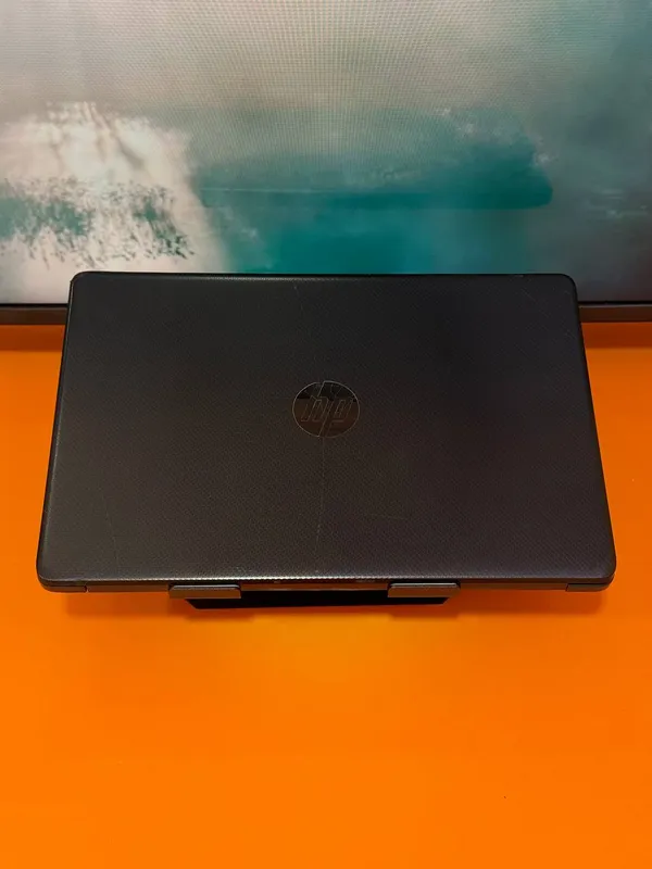 Ноутбук HP 3