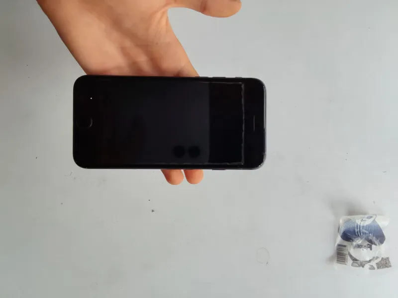 iPHONE 7 32GB 100%BATTARIYASI YOMKISI 5