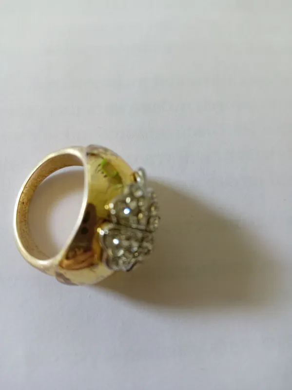 Swarovski firmasining uzugini sotaman 2