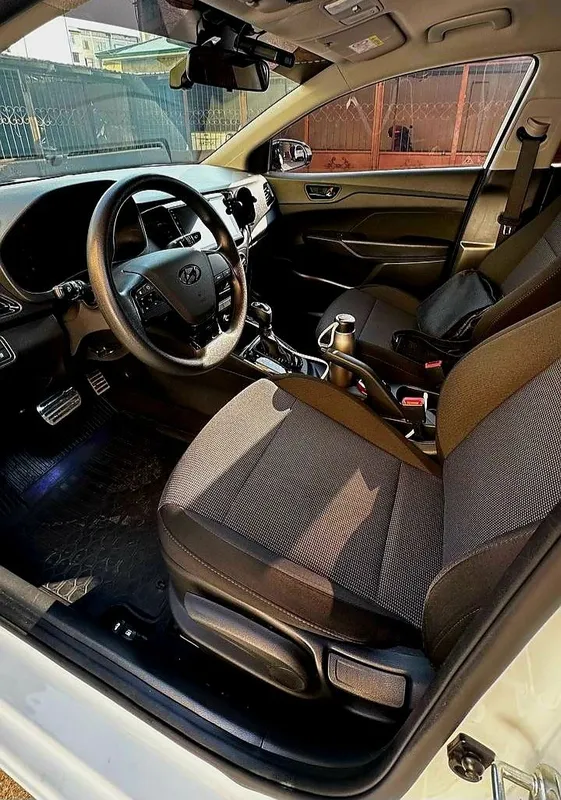 Срочно продаётся Hyundai Accent 2020 год 5 Срочно продаётся Hyundai Accent 2020 год 5