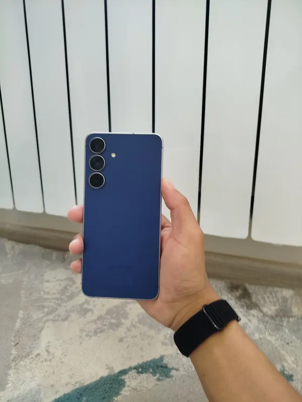 Samsung s25 FE 128/8 5 Samsung s25 FE 128/8 5