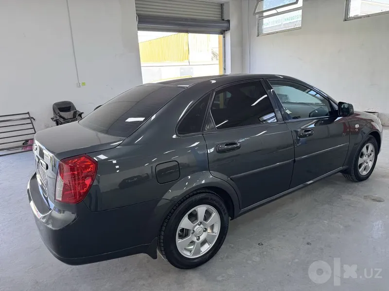 Jentra, мокрый асфальт, автомат 4 Jentra, мокрый асфальт, автомат 4
