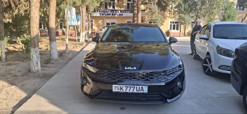 Kia K5 sotiladi holati alo darajada kraskasi tozza 1 Kia K5 sotiladi holati alo darajada kraskasi tozza 1