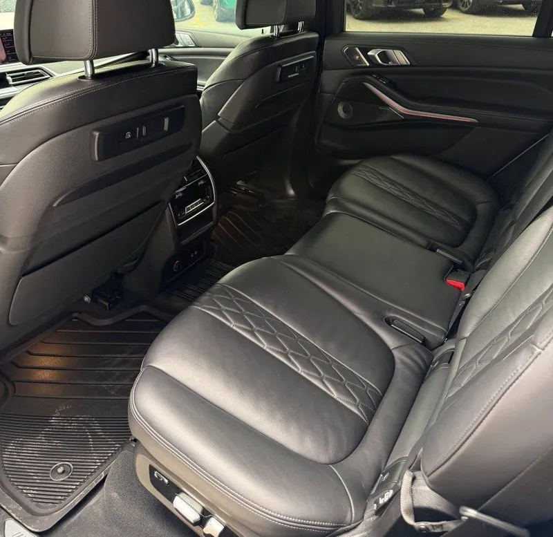 Bmw x7 xDrive40i — фото 3