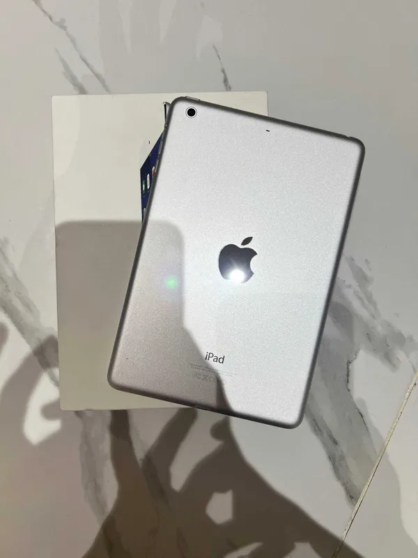 Ipad mini 2 USA Ideal dokument korobka original zaryadka bor 3 Ipad mini 2 USA Ideal dokument korobka original zaryadka bor 3