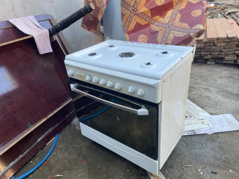 Продаётся газовая плита 1 Продаётся газовая плита 1