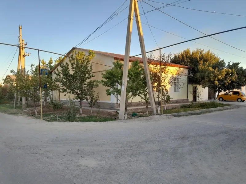 Namunaviy loyihalar asosida qurilgan hovli joy