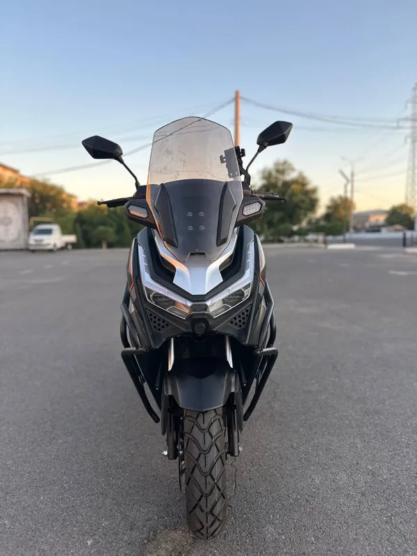 Бензиновый скутер V Max поступил в продажу в магазин 2 Бензиновый скутер V Max поступил в продажу в магазин 2