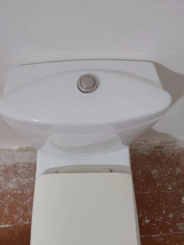 Продаётся унитаз имтортны — фото 3