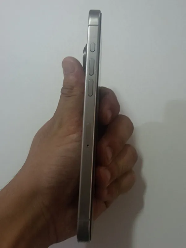 iphone 15 pro max 4