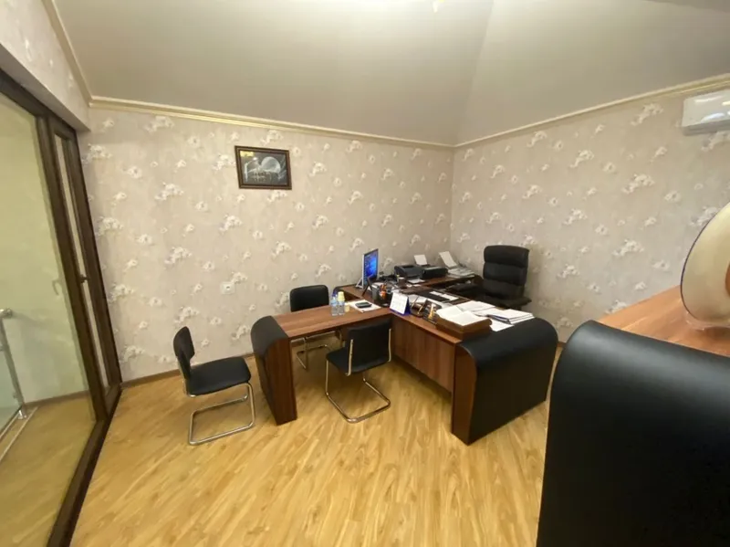 Markazda ofis yoki yashash uchun yevrouy ijaraga beriladi 5